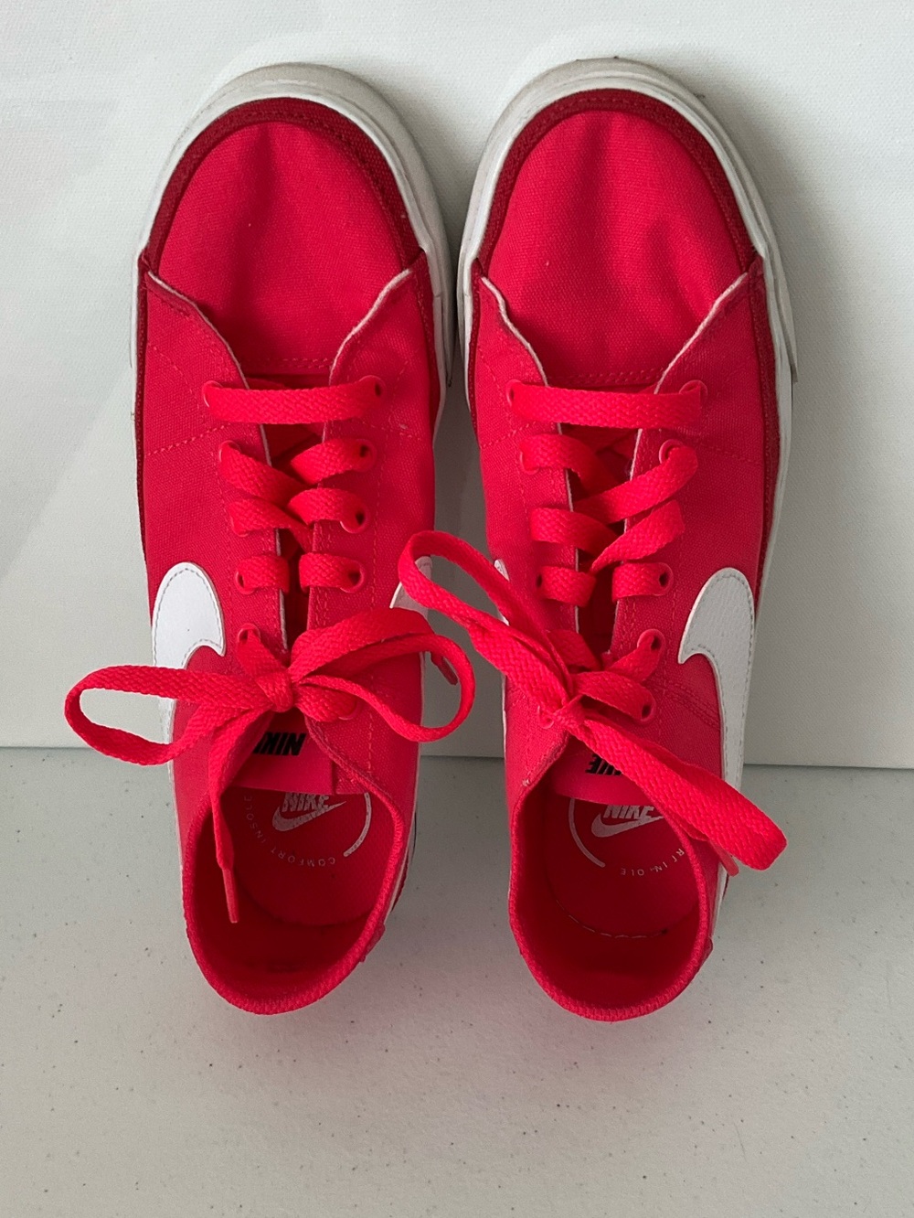 Nike Women's Hot Pink Canvas Low-Top Sneakers with White Swoosh - Picture 3 of 5